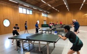 Damen und Herren (2)